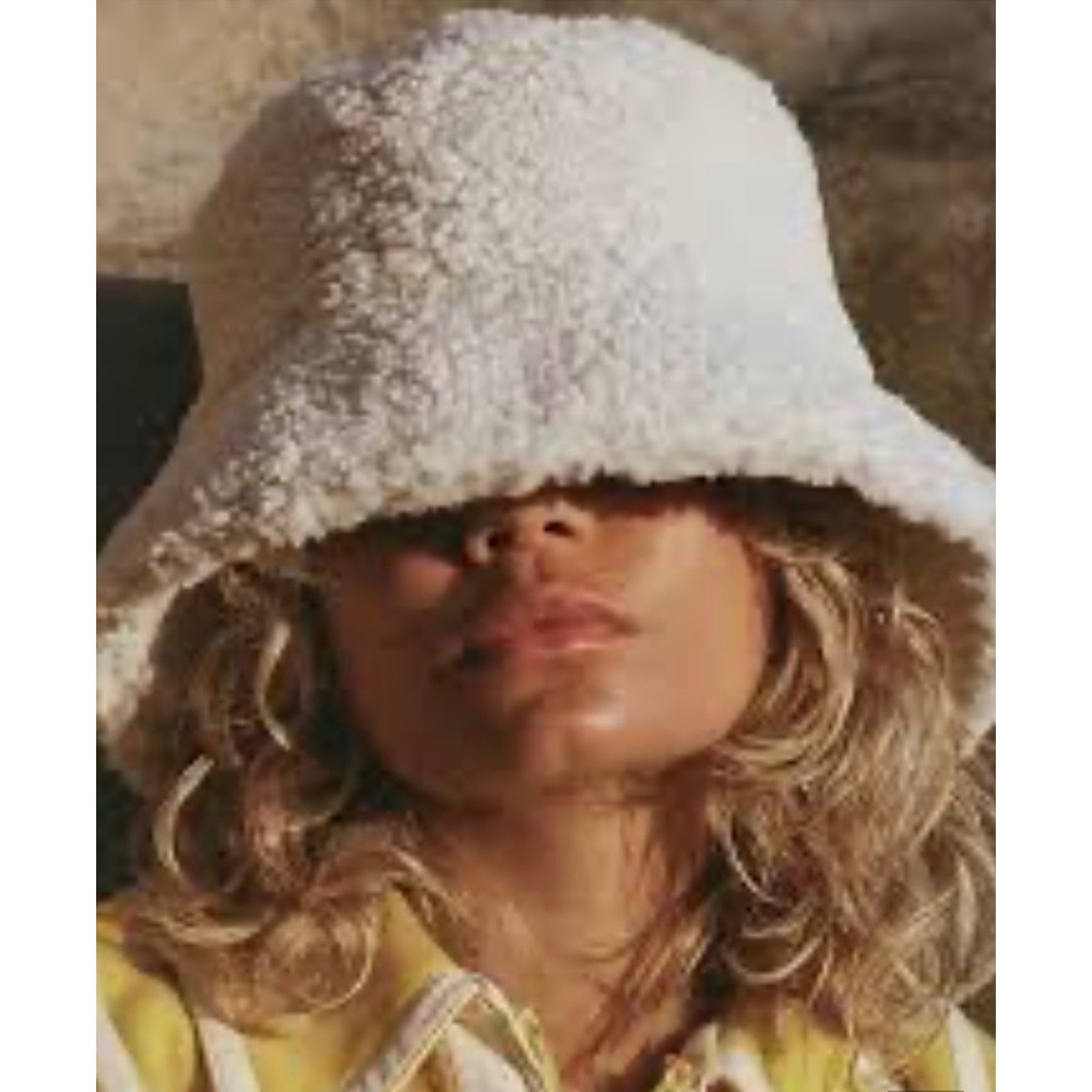 Lack of Color Teddy Bucket Hat Ivory Sherpa Fleece Cream Size M/L